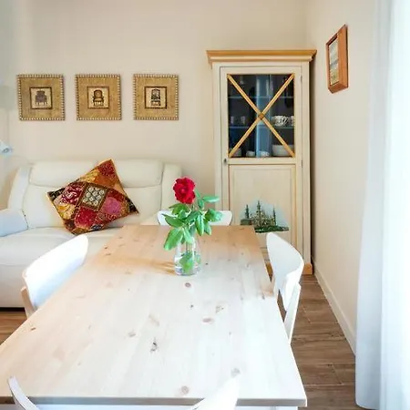 Az El Balcon De Cesar Augusto * サラゴサ